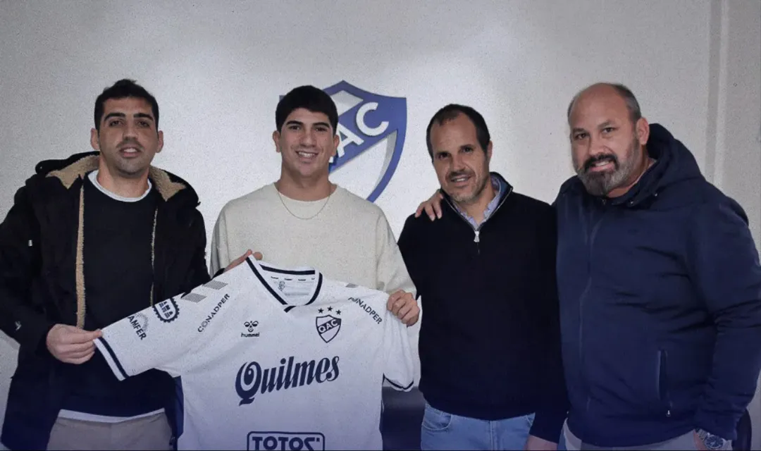 El delantero madrynense fue cedido a Sarmiento de Junín