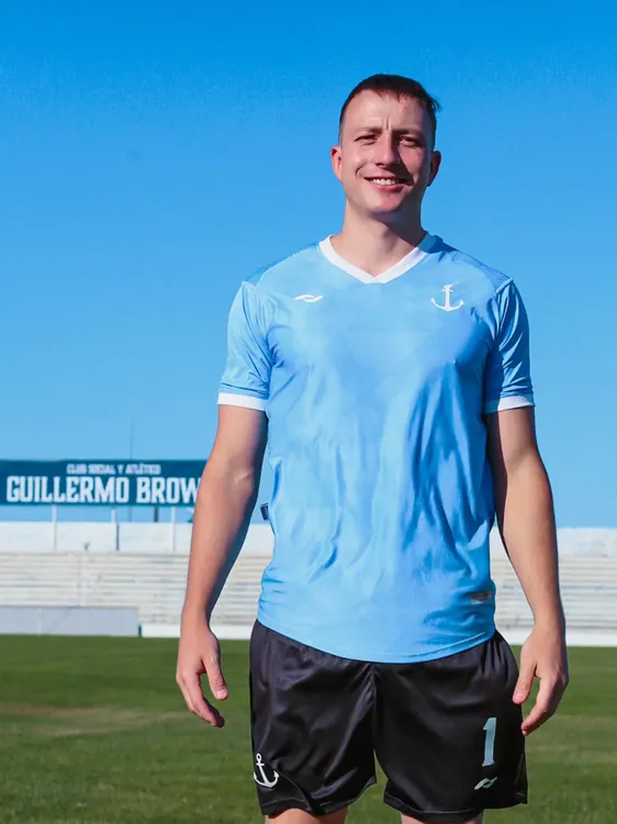 La Banda oficializó una renovación profunda para el Federal A. 2