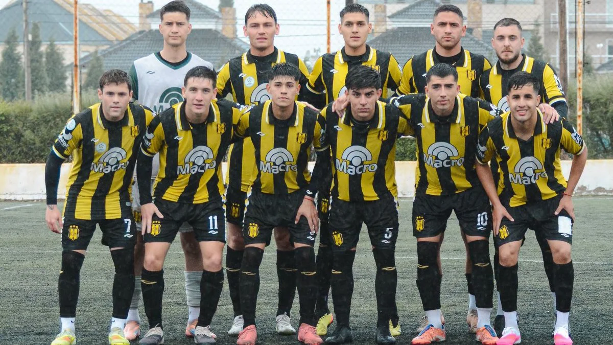 Deportivo Madryn Liga del Valle. Foto Naiara Escobar - Club Social y Deportivo Madryn.