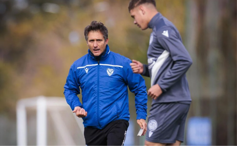 Vélez vuelve a jugar en Liniers después del receso con varias novedades en su plantel.