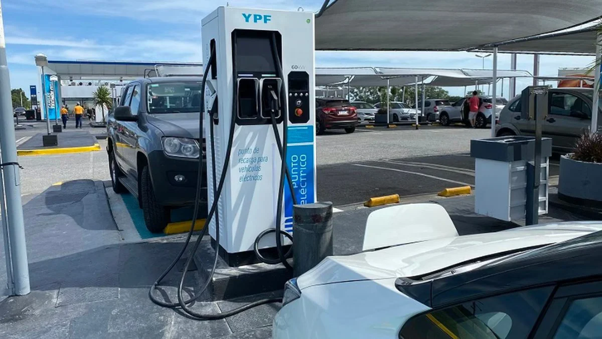 Carga de Auto Eléctrico