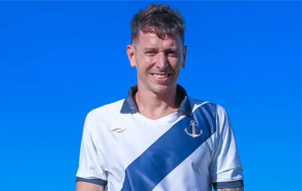 La Banda oficializó una renovación profunda para el Federal A.