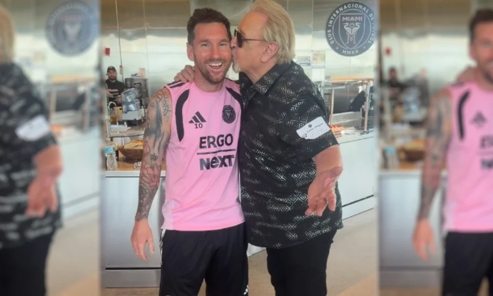 Lionel Messi y Carlos Villagrán, el actor que inmortalizó a Quico en El Chavo del 8, tuvieron un encuentro cargado de sonrisas.