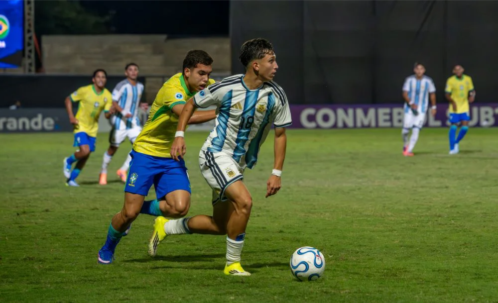 El equipo de Placente fue superado con claridad y terminó envuelto en una pelea.