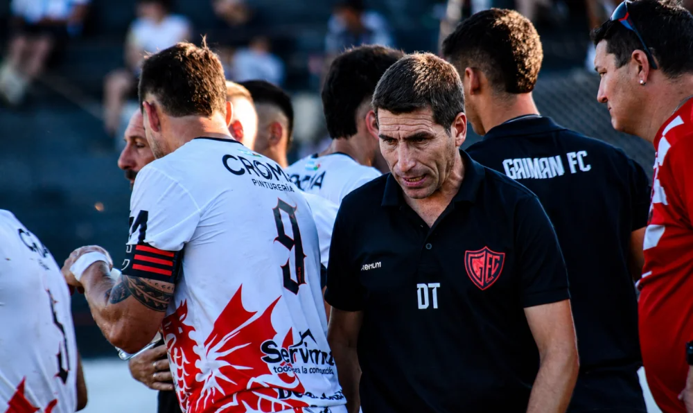 Javier Rodas asumirá en el club lusitano luego de su salida de Gaiman FC.