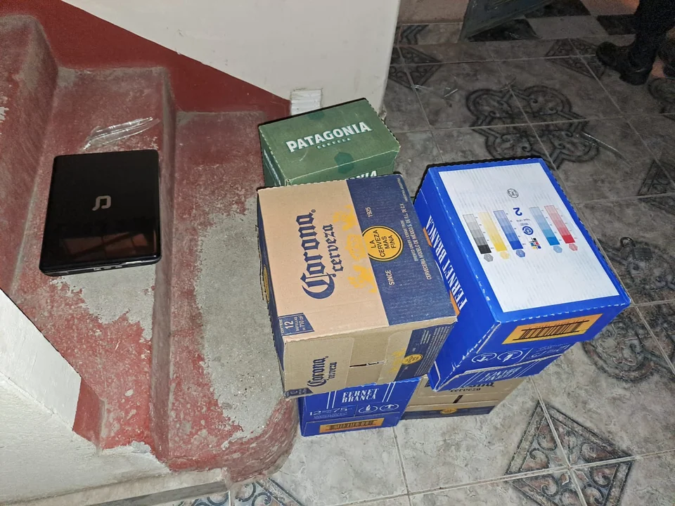 parte de las cajas que intentaban robar
