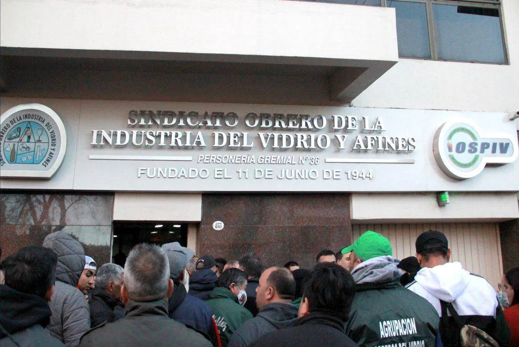 El Sindicato de la Industria del Vidrio y Afines de la República Argentina (SIVARA) logra un incremento salarial acumula