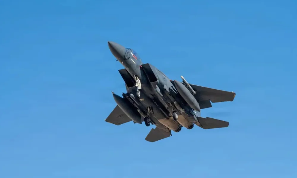 avión F-15E