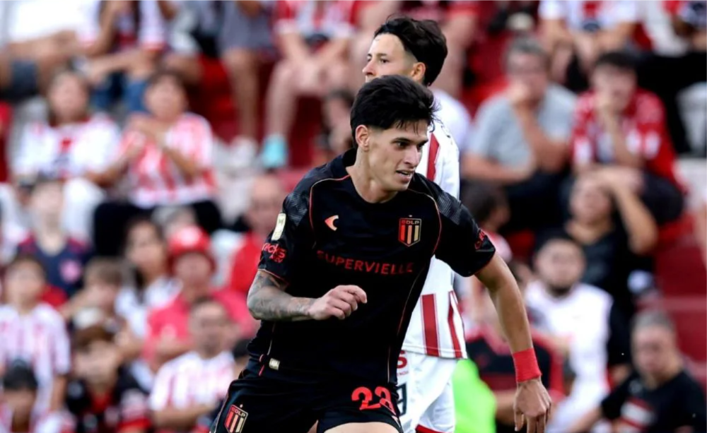 El Pincha ganó fuera de casa, aprovechó el contexto de la fecha y se subió a lo más alto.