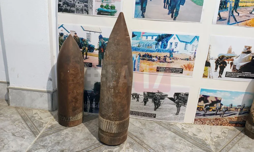 La17 en el Museo de Malvinas en del Centro de Veteranos Madryn 15