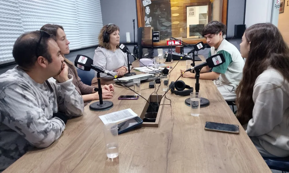 Docentes y alumnos de la Escuela Mutualista
