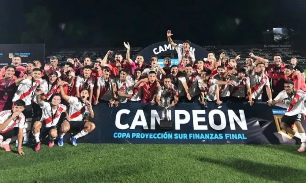 River campeon en  reserva