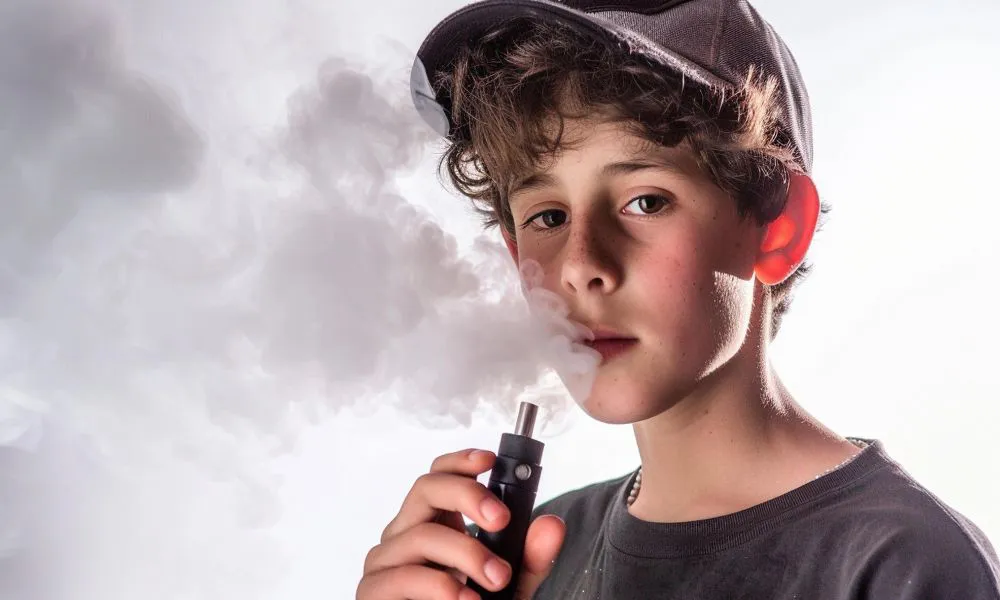 Vapeo en adolescentes. Foto Freepik