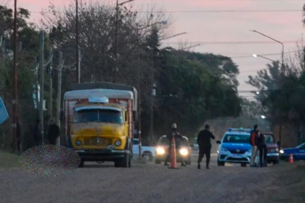 Murió aplastado por su propio camión en Entre Ríos