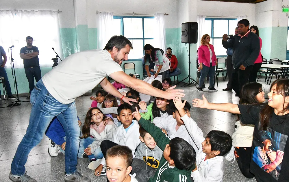 Merino presentó el programa Eco Educar