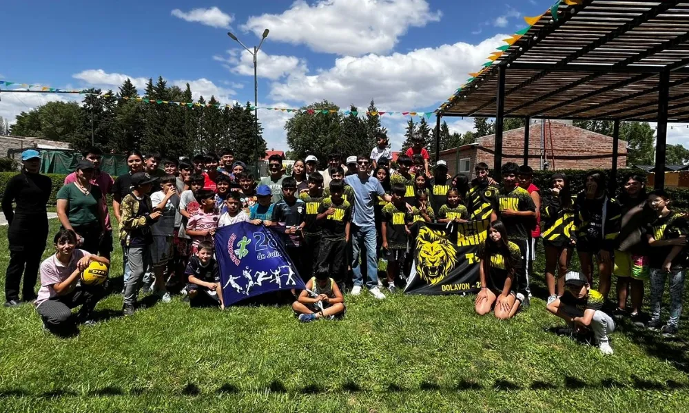 Cancha con cesped en 28 de Julio polideportivo