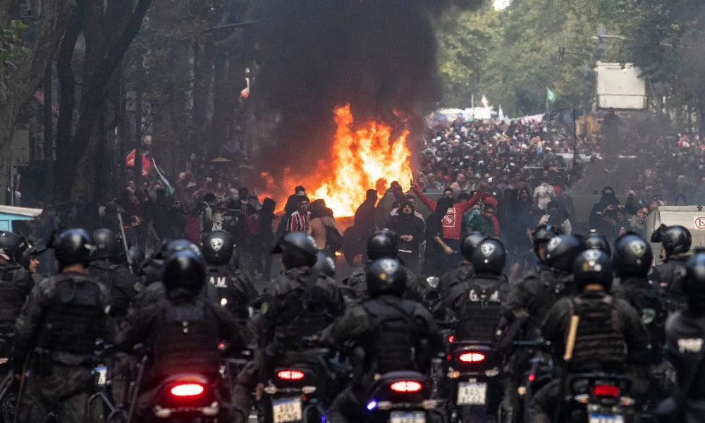 ENFRENTAMIENTO EN MOVILIZACIÓN FOTO NA DAMIAN DOPACIO 8