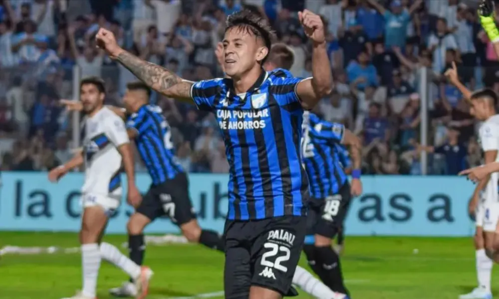 Atlético Tucumán superó 2-1 a Godoy Cruz en el estadio Monumental José Fierro