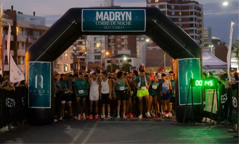 Madryn Corre de Noche.