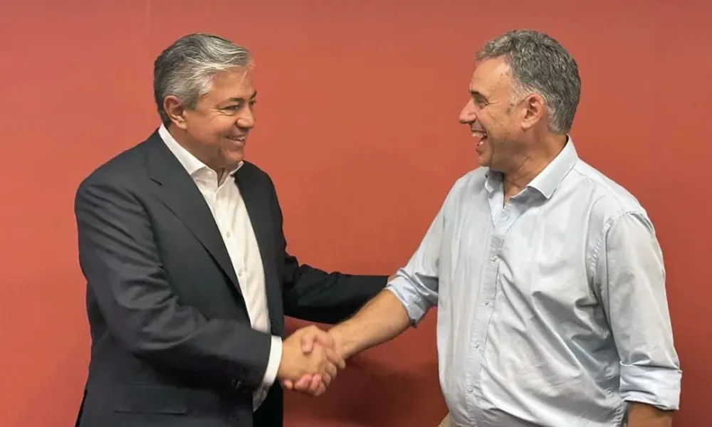 Gobernador Rolando Figueroa y el presidente de Uruguay, Yamandú Orsi.