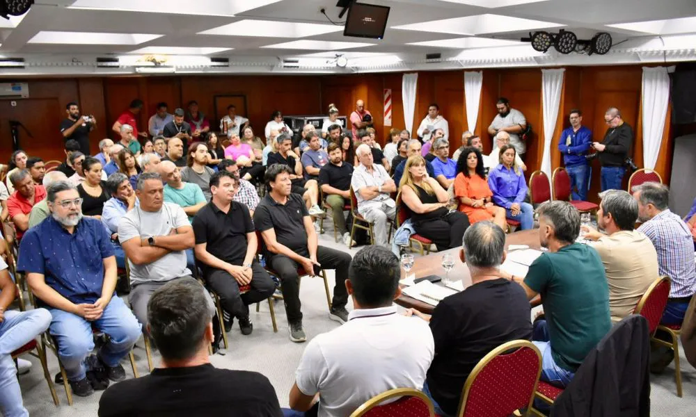 Reunión entre empresarios comerciantes y el intendente de Trelew