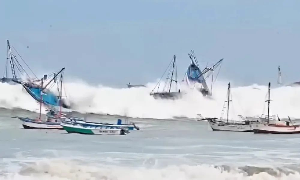 Marejada en el océano pacífico