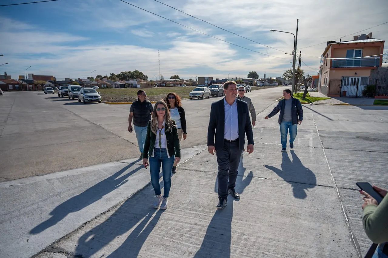 Pavimentación en el barrio Covitre de Rawson