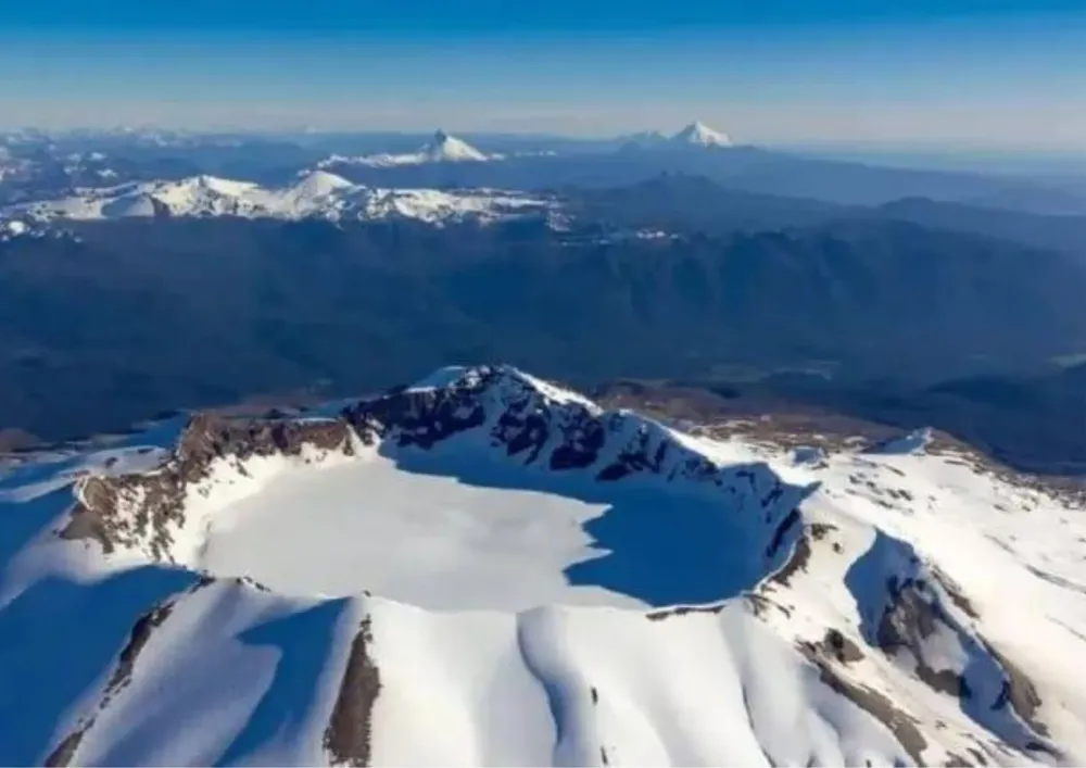 Volcán Puyehue con actividad sísmica similar a la erupción del 2011
