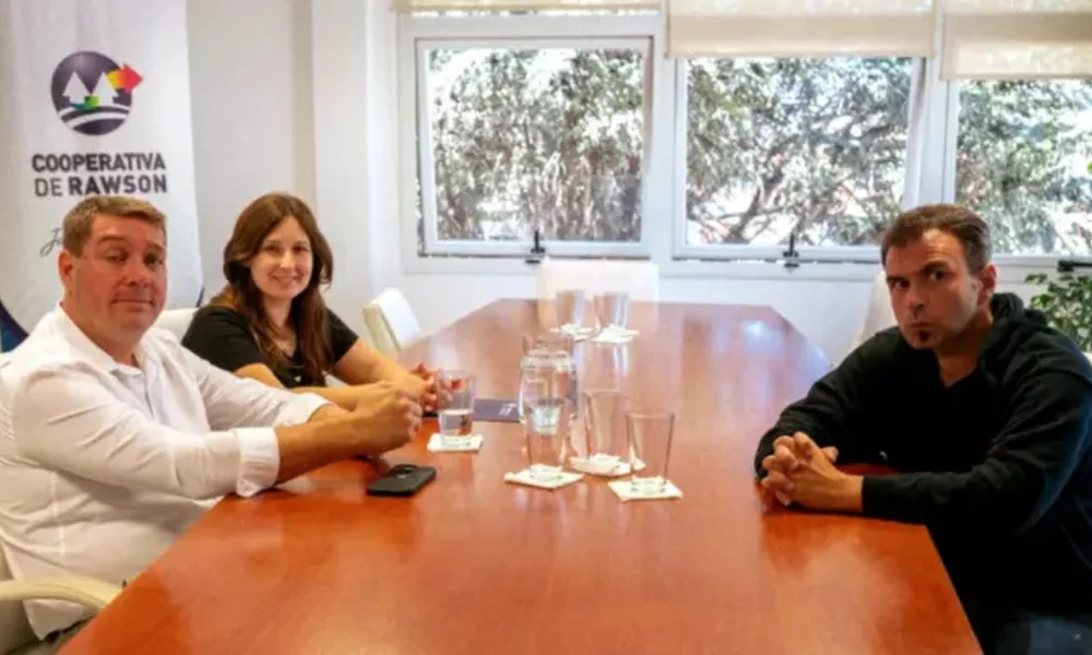 Reunión entre el municipio y la cooperativa de Rawson