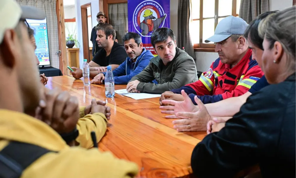 El gobernador en Cholila