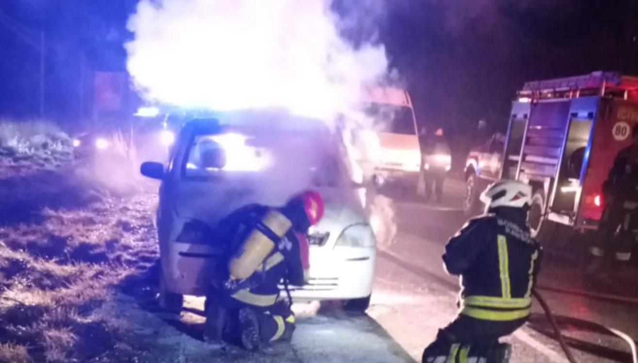Auto se incendio en ruta 7