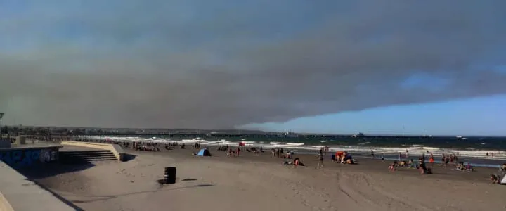 Humo incendio Madryn enero 2025