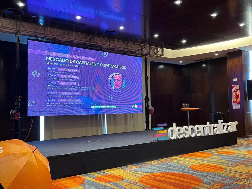 El mundo de criptomonedas en el Rayentray