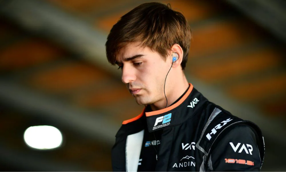 El piloto argentino perdió el control del auto en el arranque de la carrera Sprint en Australia.