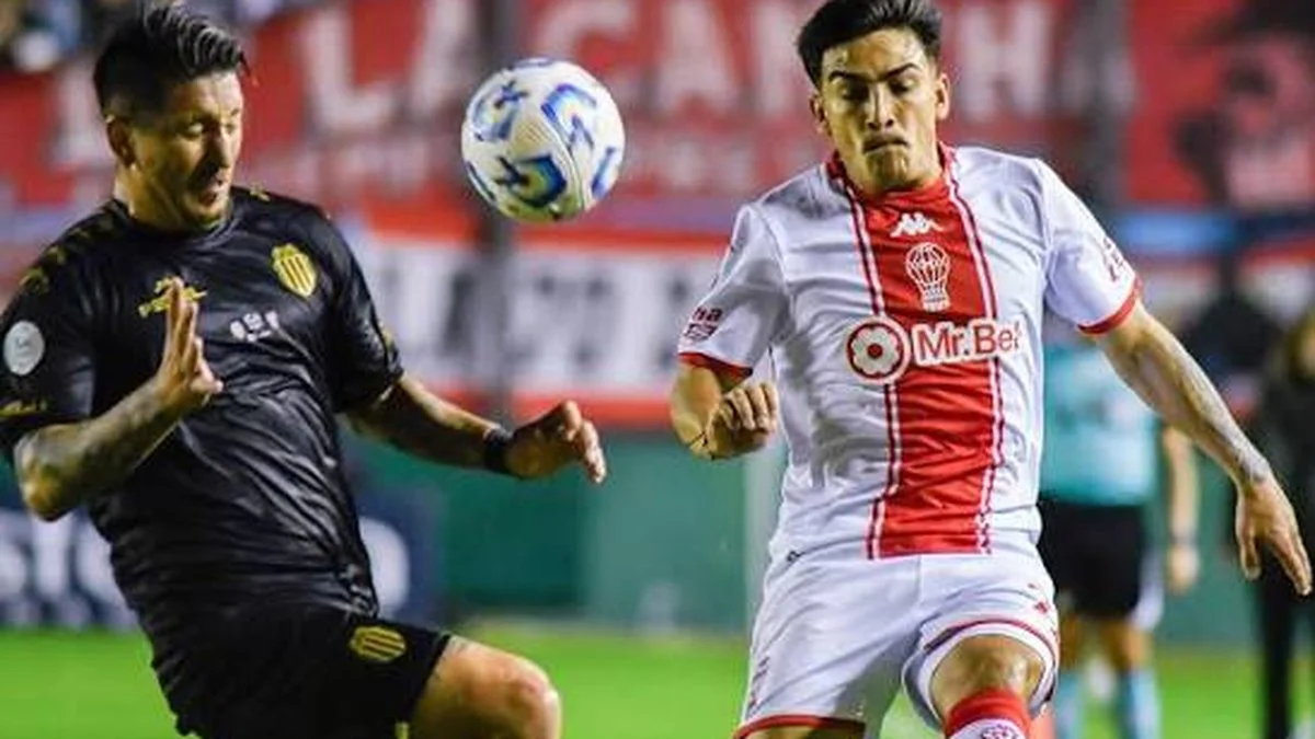 Barracas Central superó a Huracán por 2 a 0