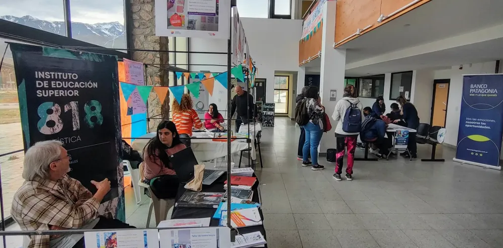 La Universidad del Chubut compartió sus propuestas académicas