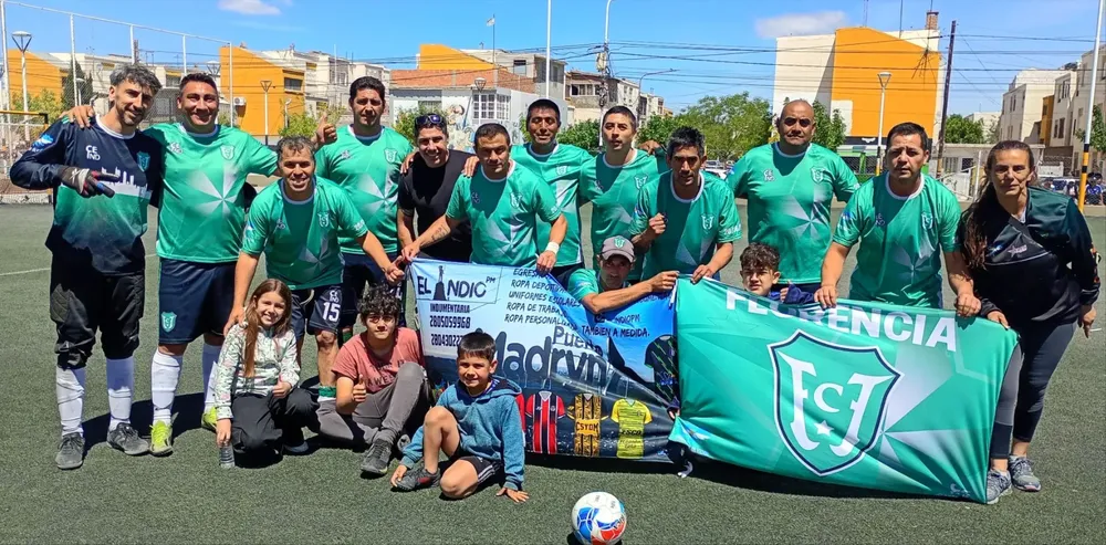 La Liga Senior +40 de Puerto Madryn define su final