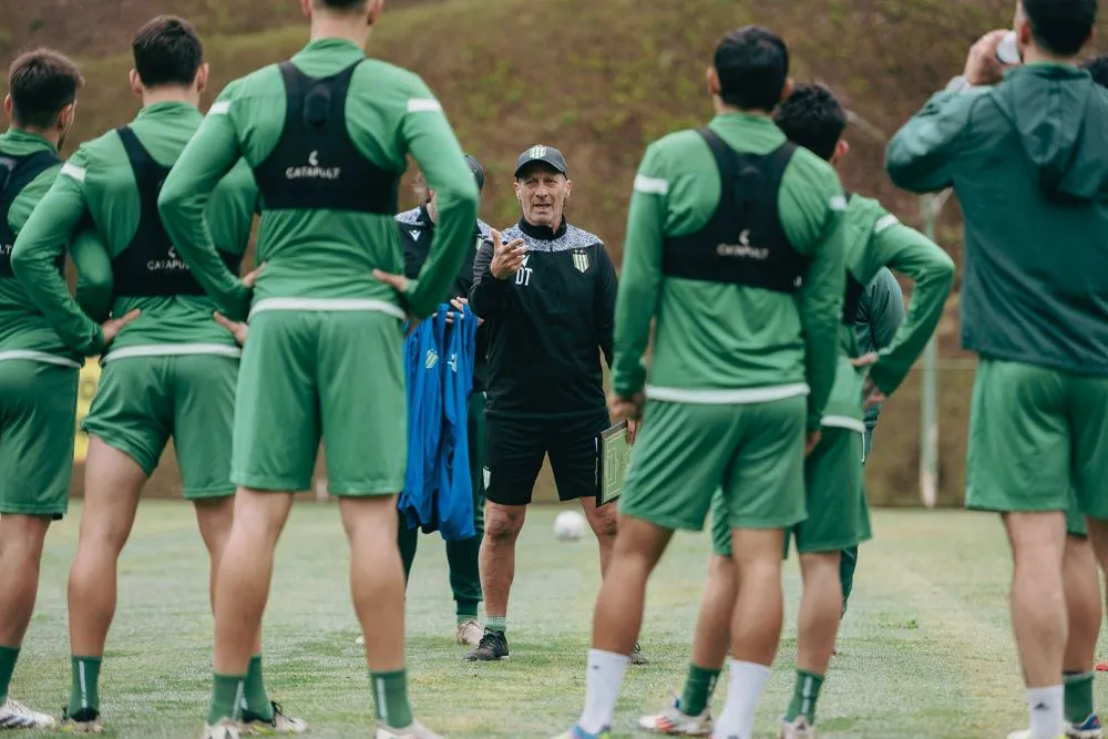 Banfield y Unión se cruzarán este viernes a las 19 en el estadio Florencio Sola.