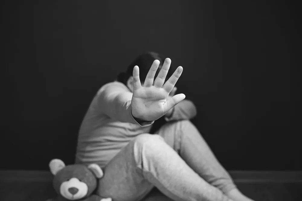 Abusos contra menores (Foto: Freepik)
