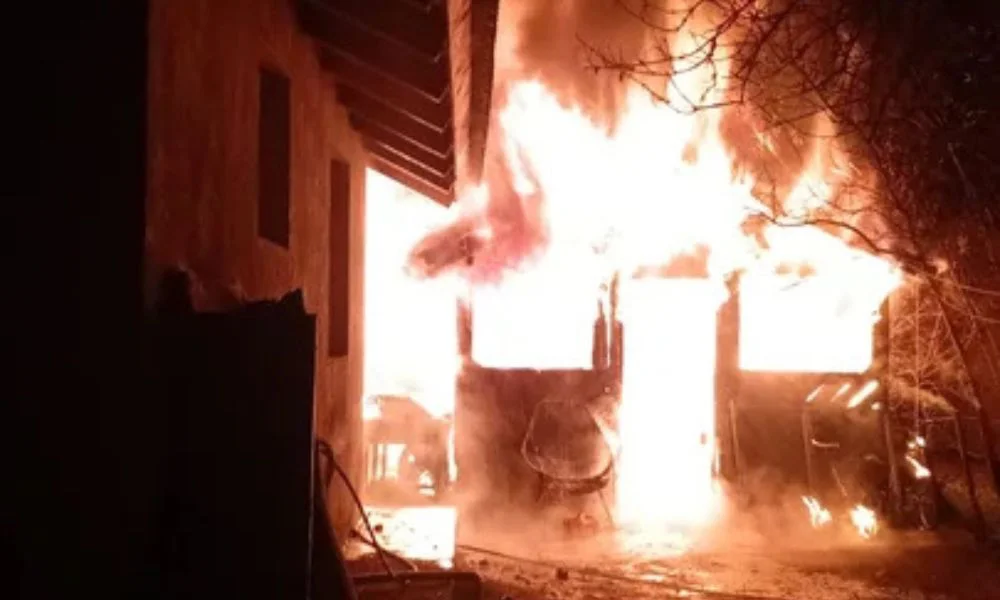 Incendio de vivienda en Cholila