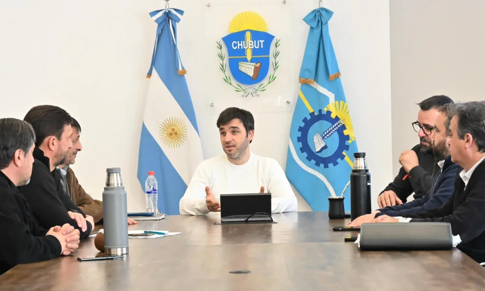 Torres con intendentes por Futaleufú