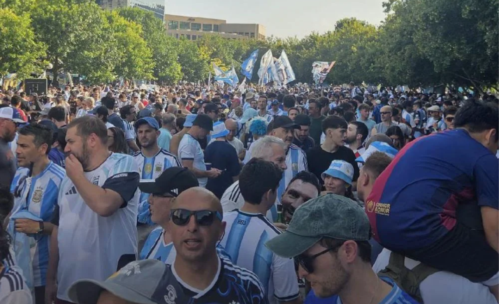 La previa del partido ante Austria mostró otra vez la fuerte convocatoria de la Albiceleste.