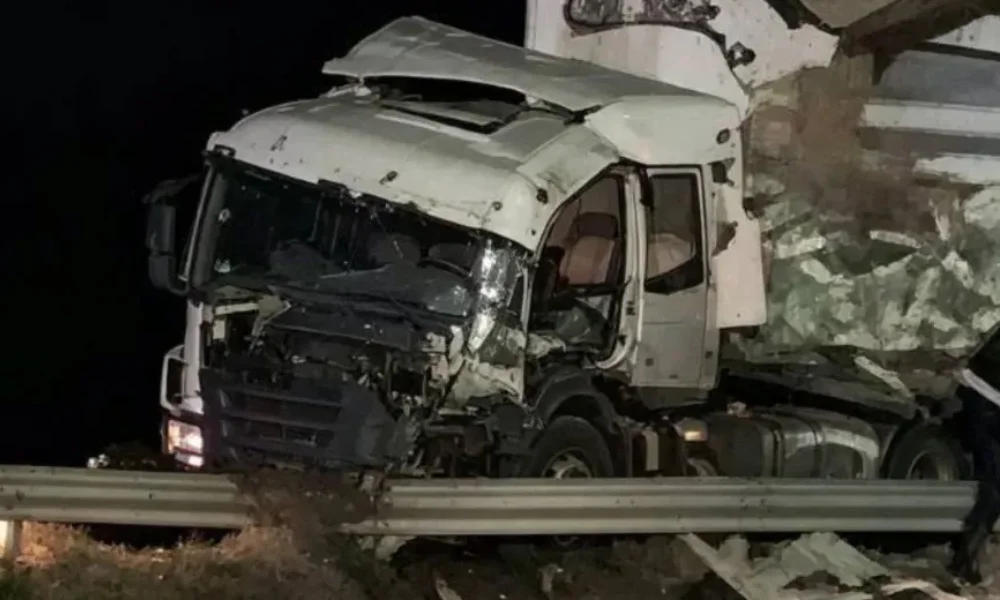 Choque de camiones en ruta 22