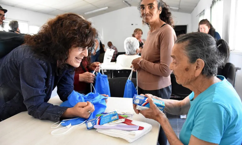 Jornada solidaria en Centros de Día de Trelew