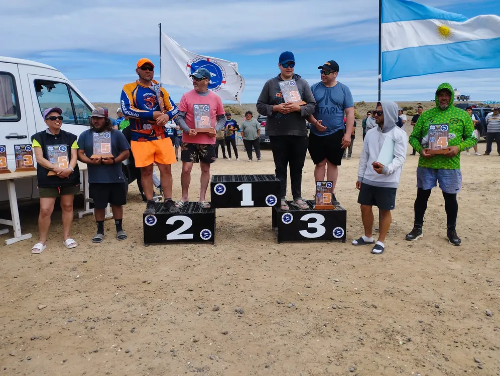 24 hs de pesca Don Francisco Perez