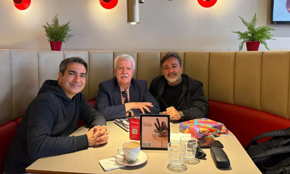 Gorka Zumeta junto a Martín Berrade y César Berrade