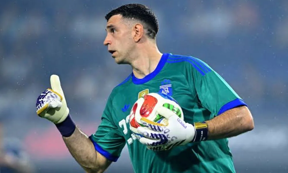 Dibu Martinez. Foto Reuters/Rodrigo Valle/Infobae