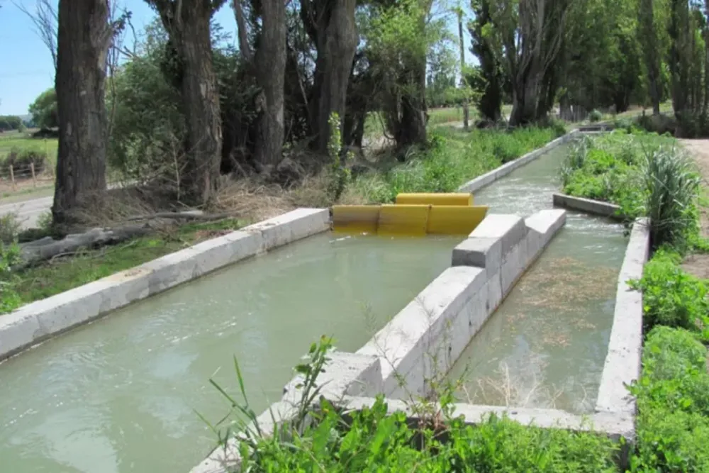 EL DESAFÍO DEL RIEGO POR CANALES EN EL VALLE