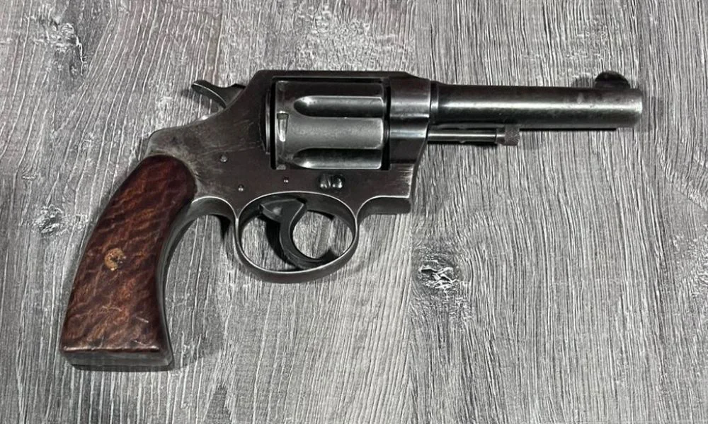 Arma secuestrada en el homicidio del comerciante