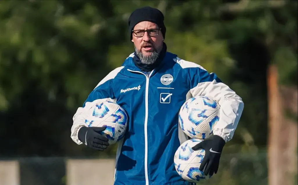 Gimnasia cortó el ciclo de Alejandro Orfila. El DT dejó el cargo